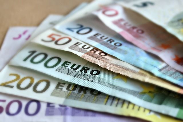 guadagnare 1000 euro al mese da casa vedere le transazioni bitcoin